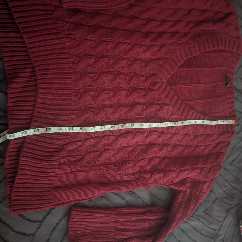 Express Sweater - Picture 3 of 3